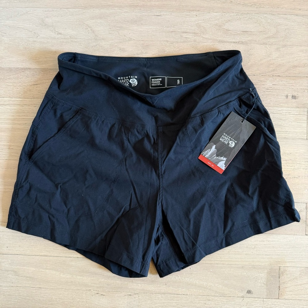 Women’s Dynama/2 Short